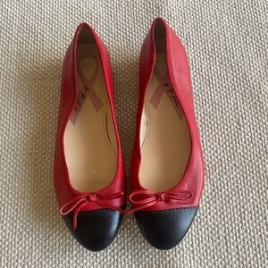 Marc Fisher Jodi Red Leather Cap-toe Flats, Black Leather Cap toe, Size 6M
